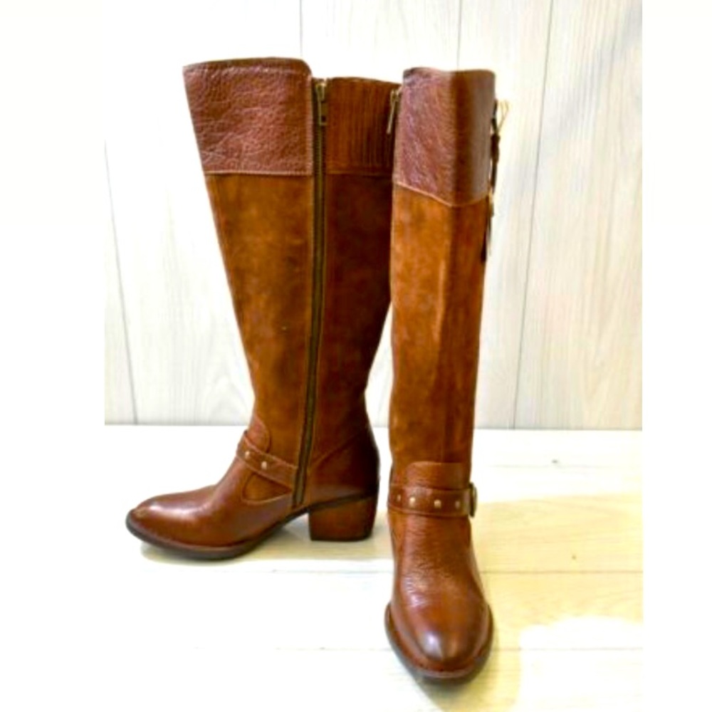 Born Alize Beautiful Suede Boots Size 7 (Wide Calf)